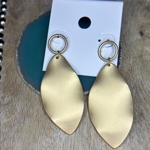 Matte Gold NWT Leaf Boho Style Dangling Earrings